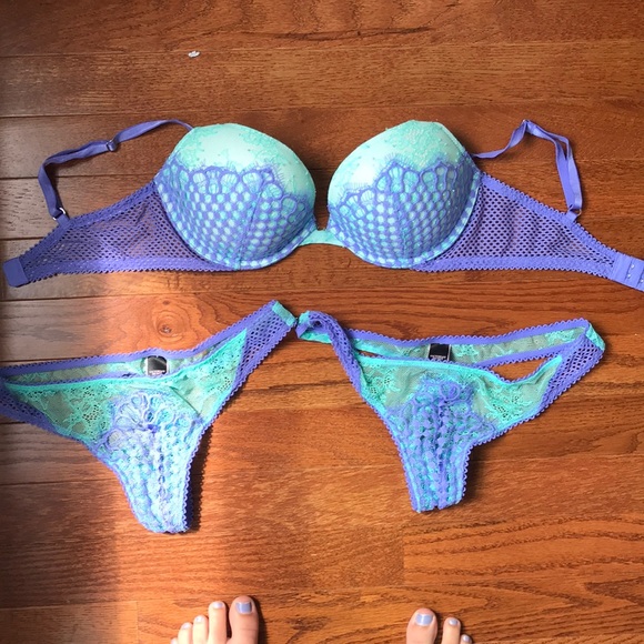 Victoria's Secret Other - ❗️❗️Victoria Secret Matching pushup bra/ thong set